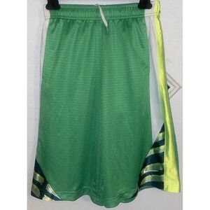 Nike Basketball Shorts Youth L With 4 Shades of Green 26x11 Pockets‎
